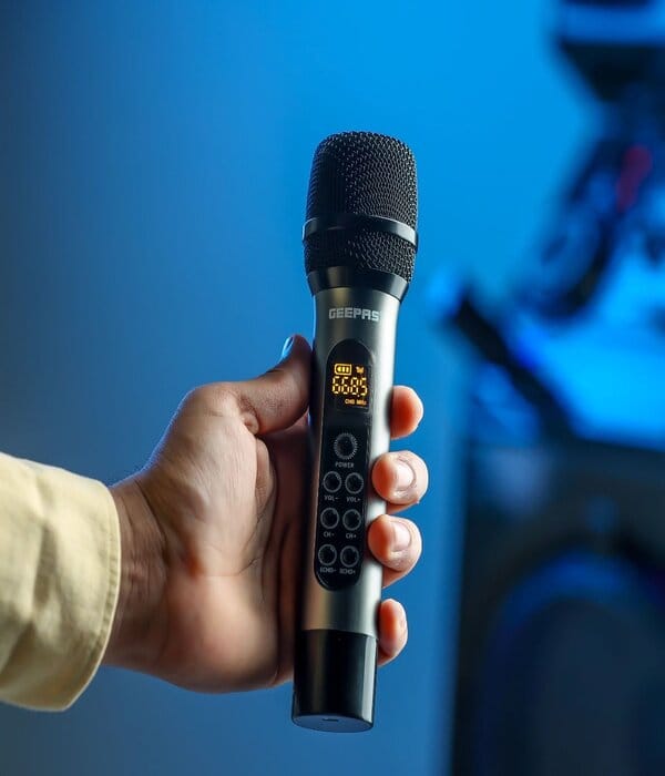 Uhf Wireles Microphone/Long Distnce1x20