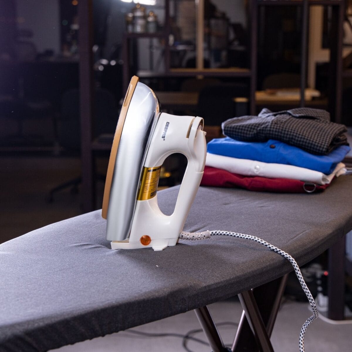 Dry Iron/Golden Teflon/2.5kg 1200W 1x6