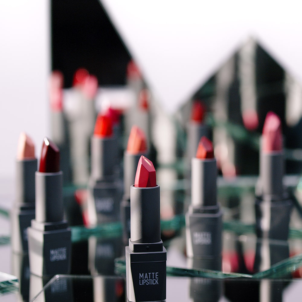 Alix Avien Matte Lipstick - Shade - 404 Warm Caramel